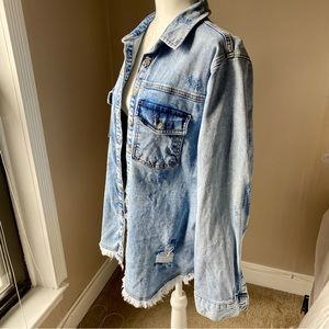 Pilcro distressed denim shirt jacket, size Medium